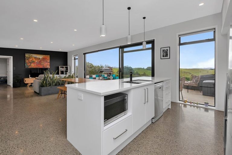 Photo of property in 77 Wairimu Way, Waipu, 0582