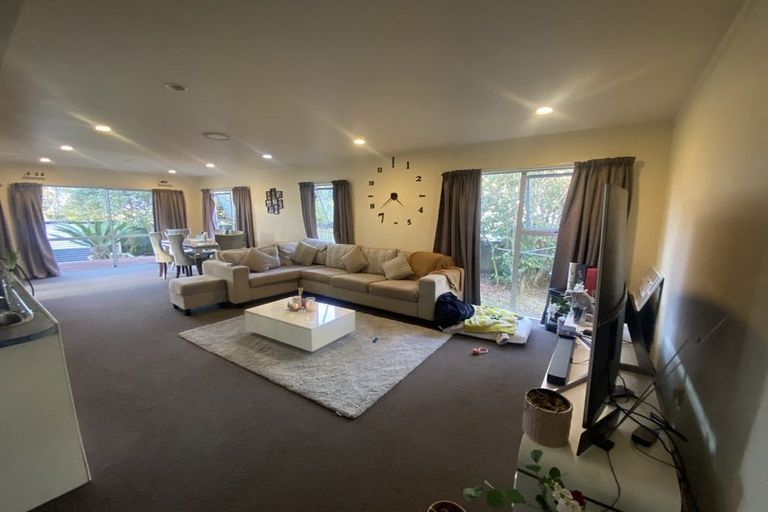 Photo of property in 22 Cherry Tree Place, Massey, Auckland, 0614