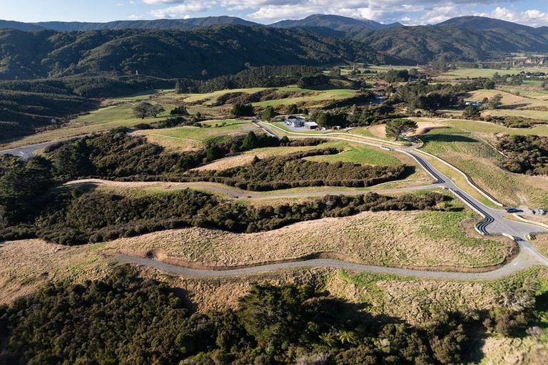 Photo of property in 12 Raikes Road, Kaitoke, Upper Hutt, 5018