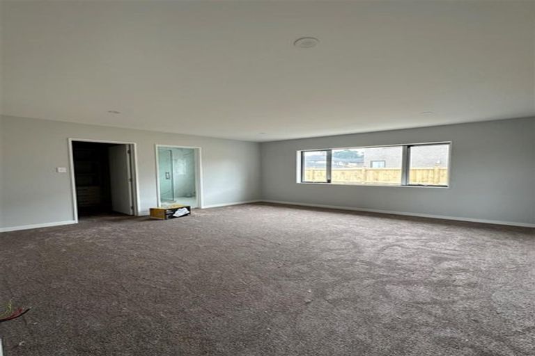 Photo of property in 16 Lumber Rise, Swanson, Auckland, 0614