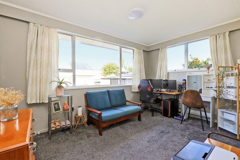 Photo of property in 6 Murdoch Place, Raureka, Hastings, 4120