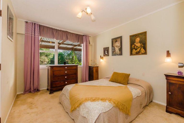 Photo of property in 212 Te Moana Road, Waikanae, 5036