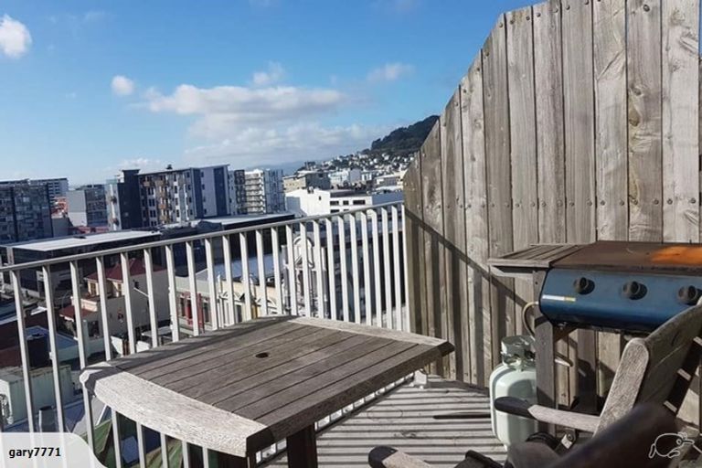 Photo of property in Qba Apartments, 4n/51 Webb Street, Mount Cook, Wellington, 6011