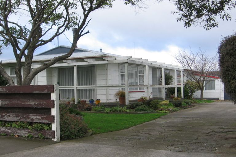Photo of property in 644 Featherston Street, Roslyn, Palmerston North, 4414
