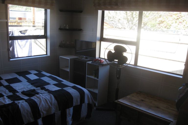 Photo of property in 2/38 Porutu Street, Fairfield, Lower Hutt, 5011