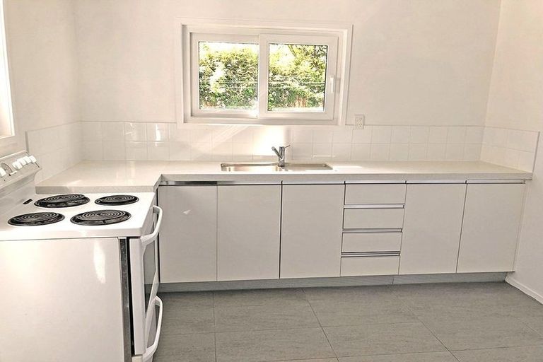 Photo of property in 1/18 Tironui Station Road East, Papakura, 2112