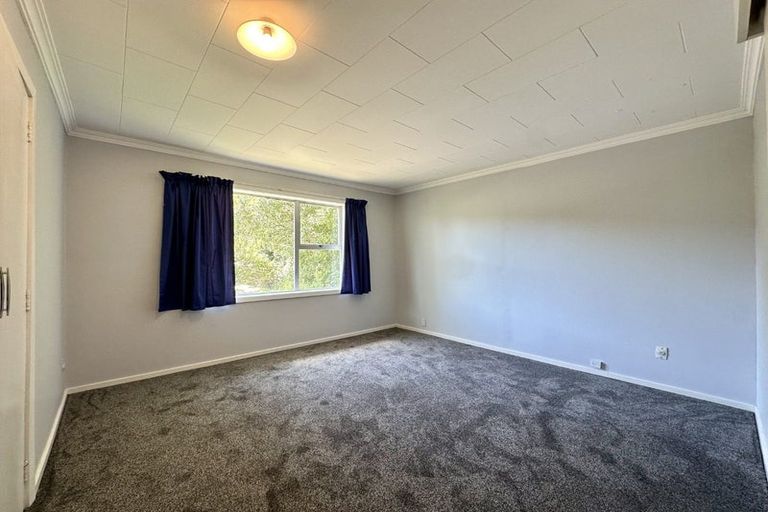 Photo of property in 480 Stokes Valley Road, Stokes Valley, Lower Hutt, 5019