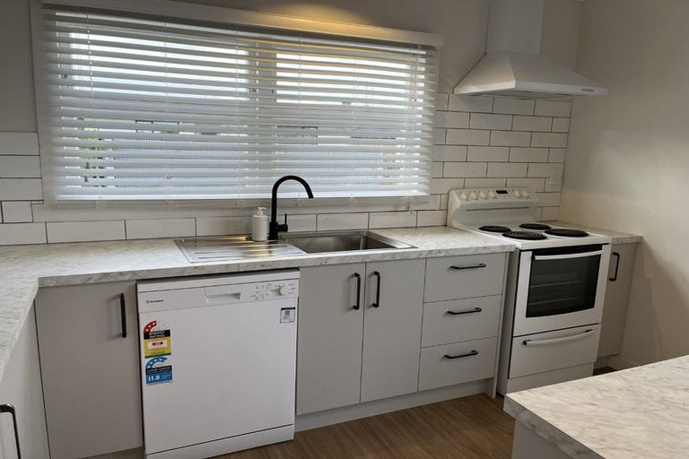 Photo of property in 26 Mako Mako Road, Levin, 5510