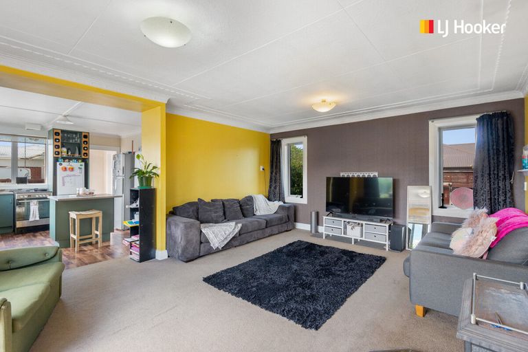Photo of property in 16 Severn Street, Mosgiel, 9024