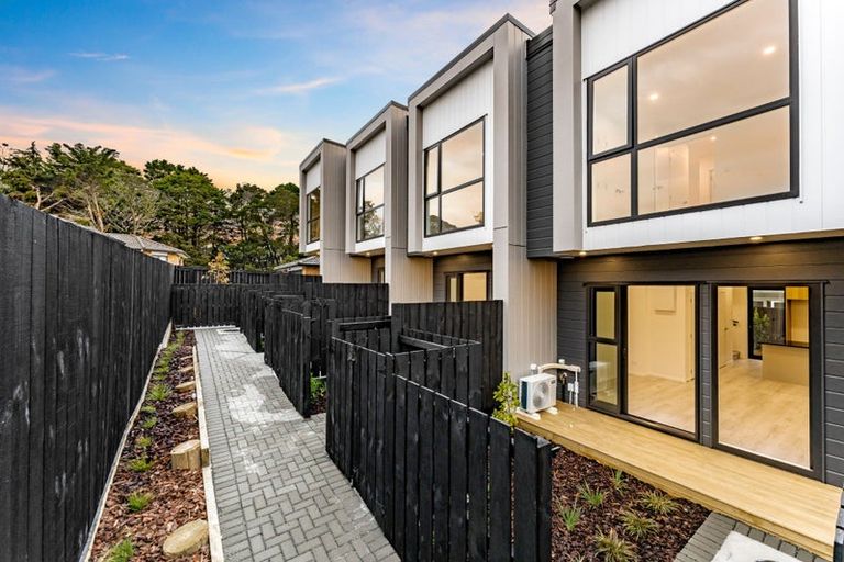 Photo of property in 4/39 Brandon Road, Glen Eden, Auckland, 0602