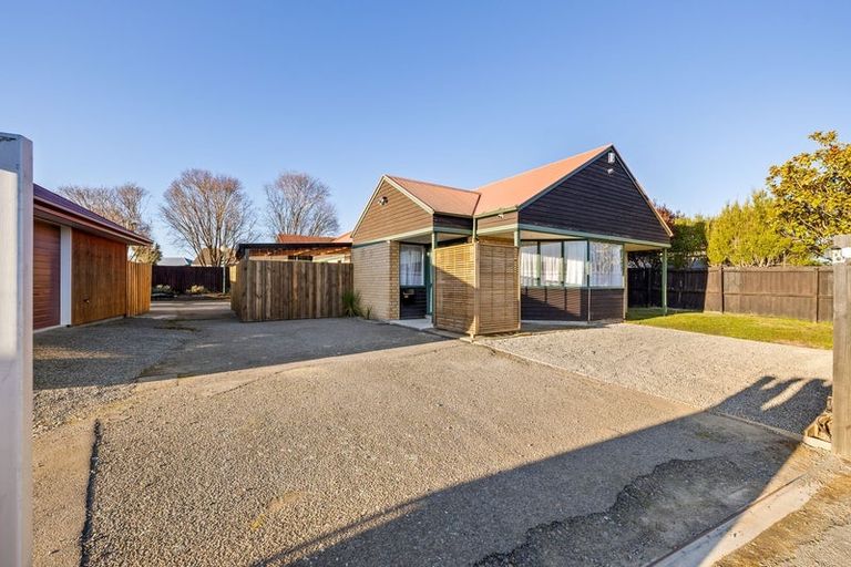 Photo of property in 164 Queenspark Drive, Parklands, Christchurch, 8083