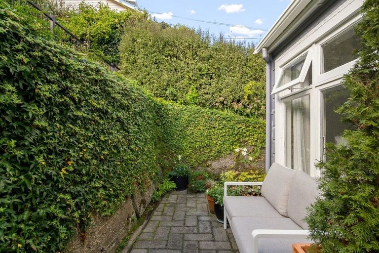 Photo of property in 25 Totara Street, Eastbourne, Lower Hutt, 5013