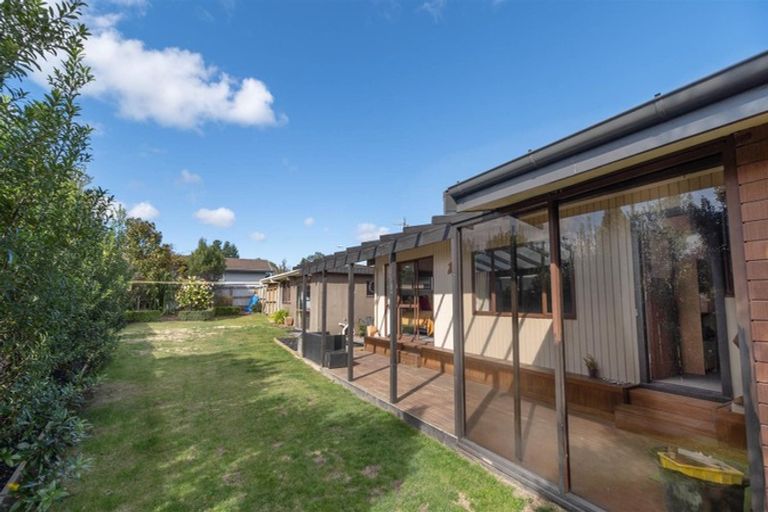 Photo of property in 2 Taiporutu Place, Springfield, Rotorua, 3015