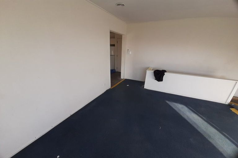 Photo of property in 1/112 Dowse Drive, Maungaraki, Lower Hutt, 5010