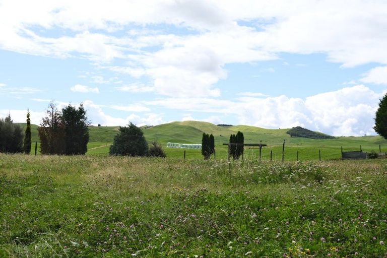 Photo of property in 804 Tukairangi Road, Kinloch, Taupo, 3385