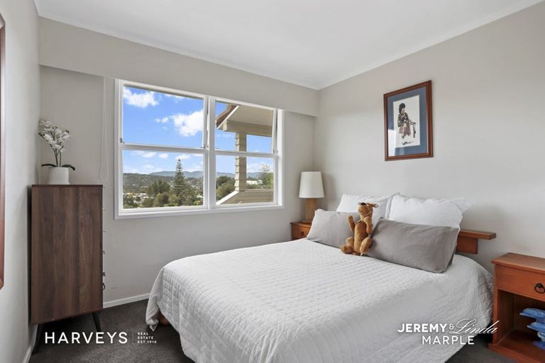 Photo of property in 21 Scotstoun Place, Glen Eden, Auckland, 0602