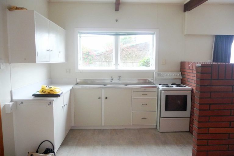 Photo of property in 43 Lismore Street, Strandon, New Plymouth, 4312