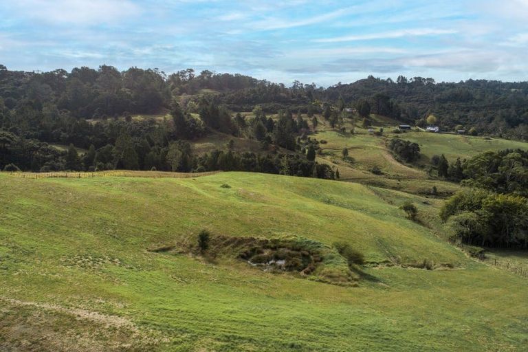 Photo of property in 26 Maddies Road, Kaukapakapa, 0984
