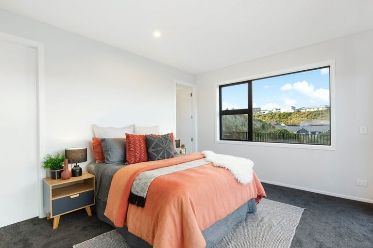 Photo of property in 11 Paul Adams Way, Aotea, Porirua, 5024