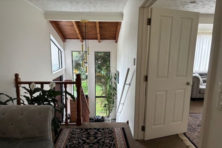 Photo of property in 86 Gosford Drive, Botany Downs, Auckland, 2010