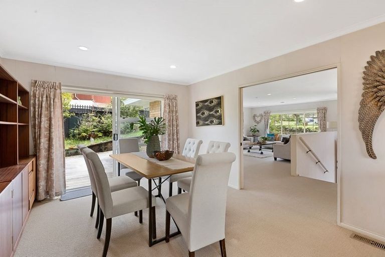 Photo of property in 11 Arirang Rise, Pinehill, Auckland, 0632