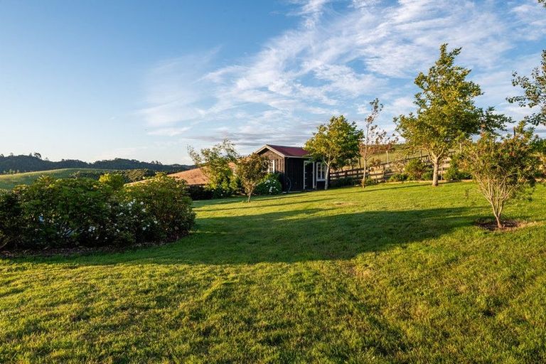 Photo of property in 44 Arone Way, Wainui, Silverdale, 0994