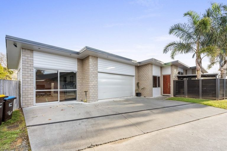 Photo of property in 111a Carlyle Street, Leamington, Cambridge, 3432