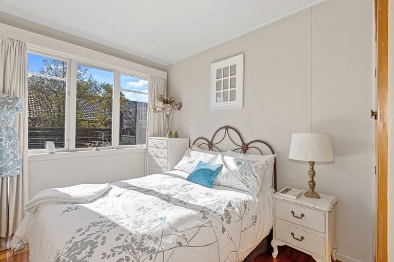 Photo of property in 1/172 Centaurus Road, Saint Martins, Christchurch, 8022