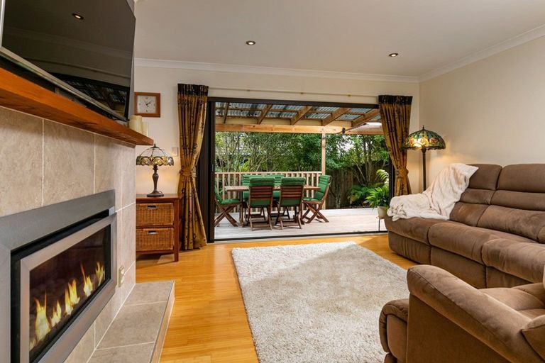 Photo of property in 30e Schnapper Rock Road, Schnapper Rock, Auckland, 0632