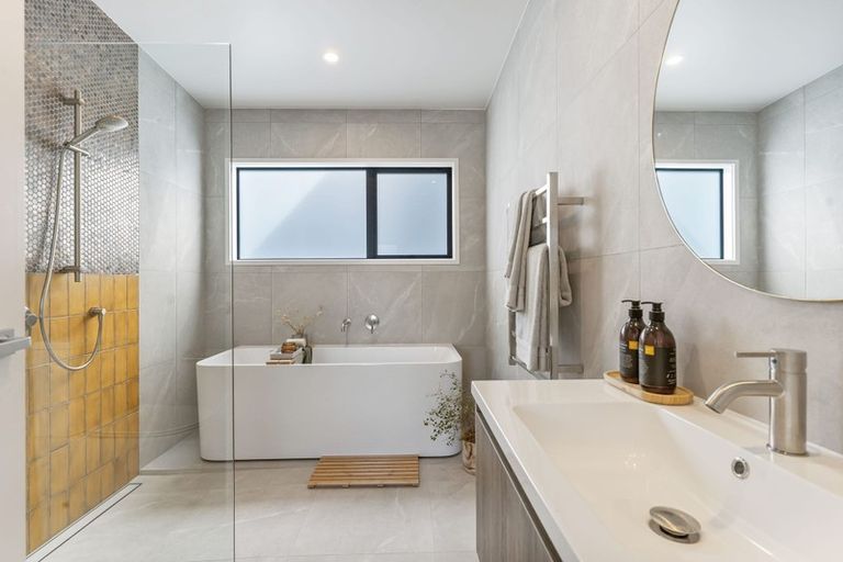 Photo of property in 5 Lynette Place, Pauanui, 3579