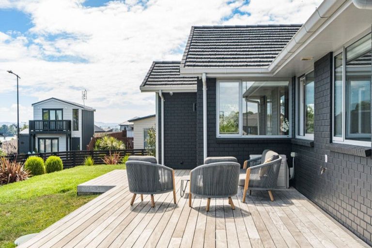 Photo of property in 11 Waikohi Avenue, Glenbrook, Waiuku, 2681