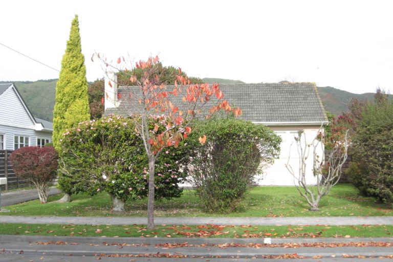 Photo of property in 10 Bush Street, Naenae, Lower Hutt, 5011