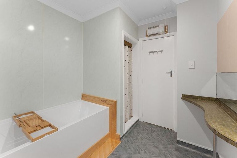 Photo of property in 8a Wood Street, Wallaceville, Upper Hutt, 5018