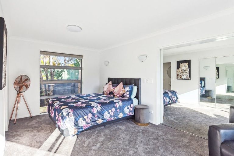 Photo of property in 185 Te Moana Road, Waikanae, 5036