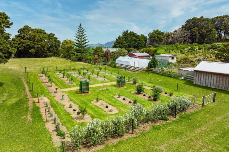 Photo of property in 63 Woodward Road, Maungatapere, Whangarei, 0179