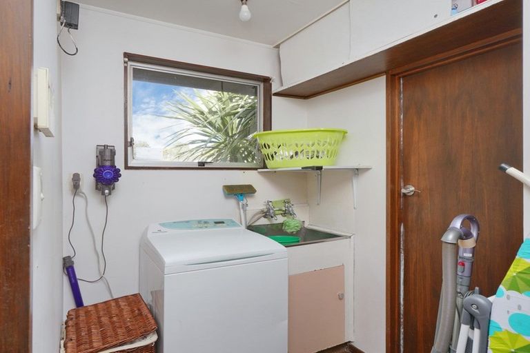 Photo of property in 6 Betula Place, Parklands, Christchurch, 8083