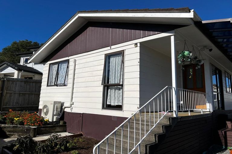 Photo of property in 65 Sunvue Road, Glen Eden, Auckland, 0602