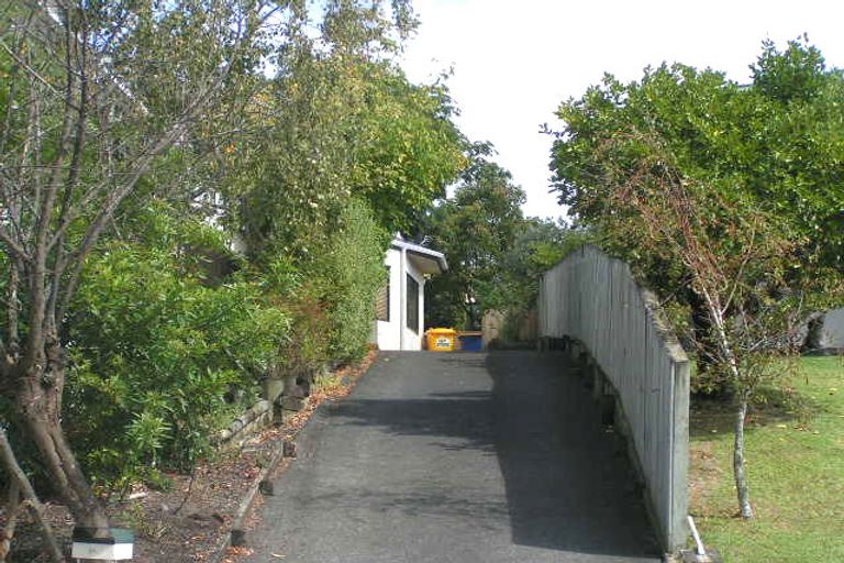 Photo of property in 1/8 Kennedy Avenue, Forrest Hill, Auckland, 0620