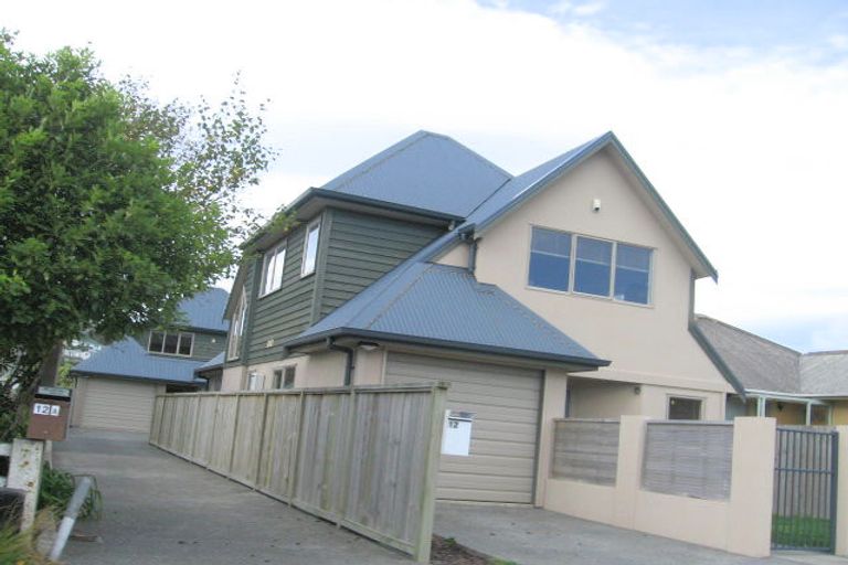 Photo of property in 12 Cambridge Street, Tawa, Wellington, 5028