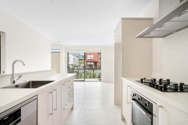 Photo of property in 60 Matairangi Avenue, Totara Heights, Auckland, 2105