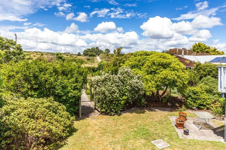 Photo of property in 5 Mahuta Road, Waitahanui, Taupo, 3378