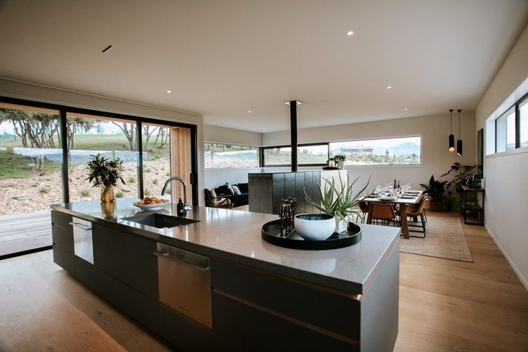 Photo of property in 8 Nokomai Street, Wanaka, 9305