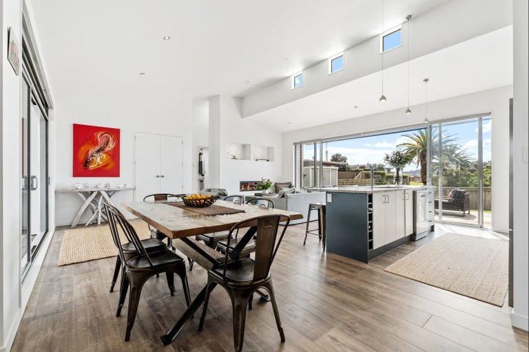 Photo of property in 15 Meiklejohn Way, Omaha, 0986