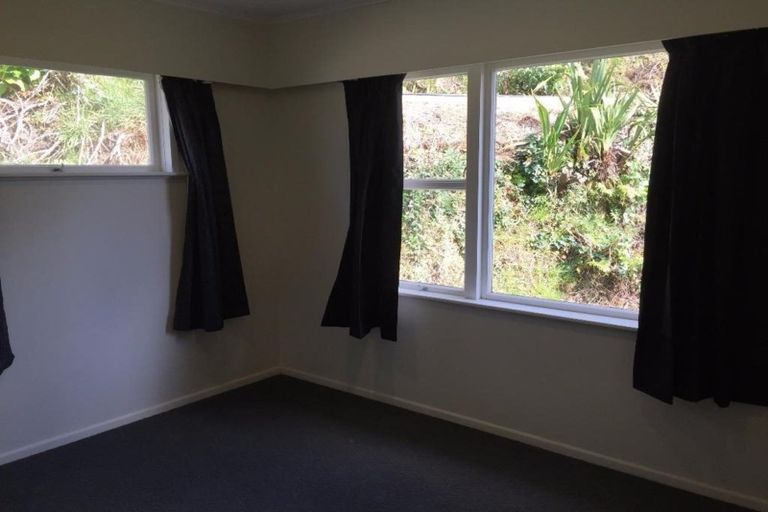 Photo of property in 8 Harlow Grove, Wainuiomata, Lower Hutt, 5014
