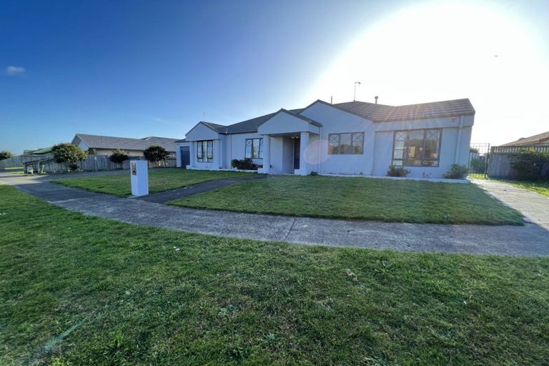 Photo of property in 33 Logan Way, Kelvin Grove, Palmerston North, 4414