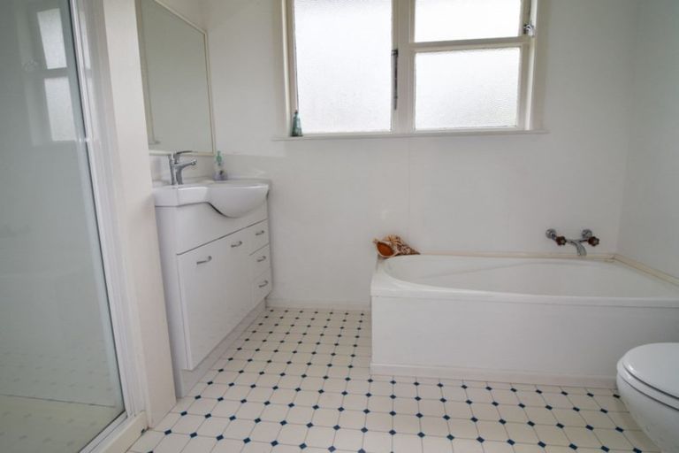 Photo of property in 12 Taverner Street, Carterton, 5713