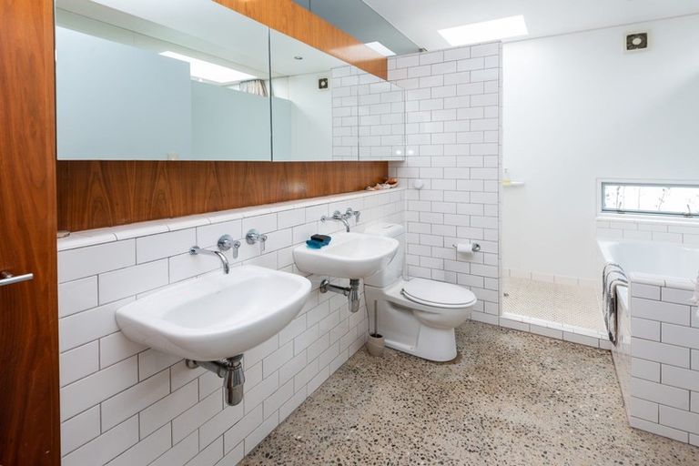 Photo of property in 848 Clevedon Kawakawa Road, Clevedon, Papakura, 2585