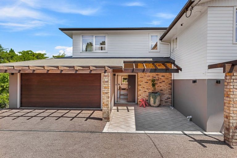 Photo of property in 10 Emily Lane, Greenhithe, Auckland, 0632