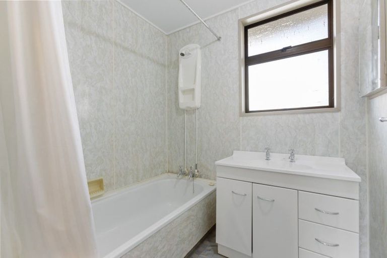 Photo of property in 82 Waenga Drive, Cromwell, 9310