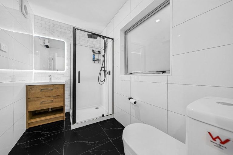 Photo of property in 14 Hurstbourn Priors, Goodwood Heights, Auckland, 2105